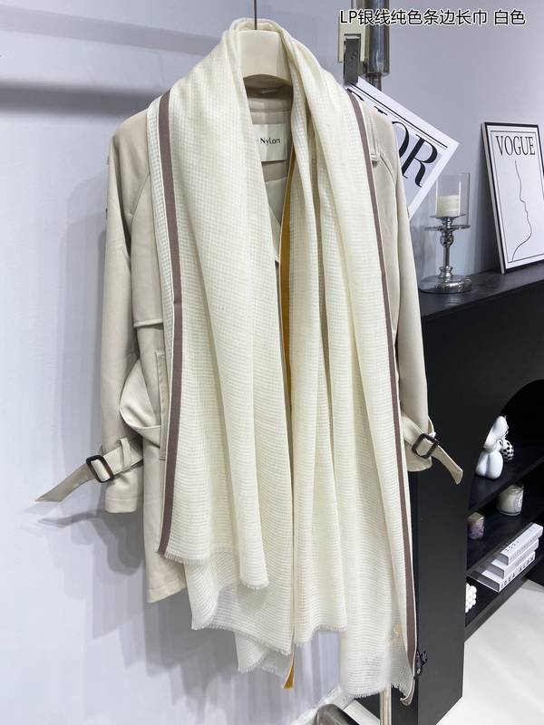 Loro Piana Scarf LPC00055 Loro Piana Scarf LPC00055